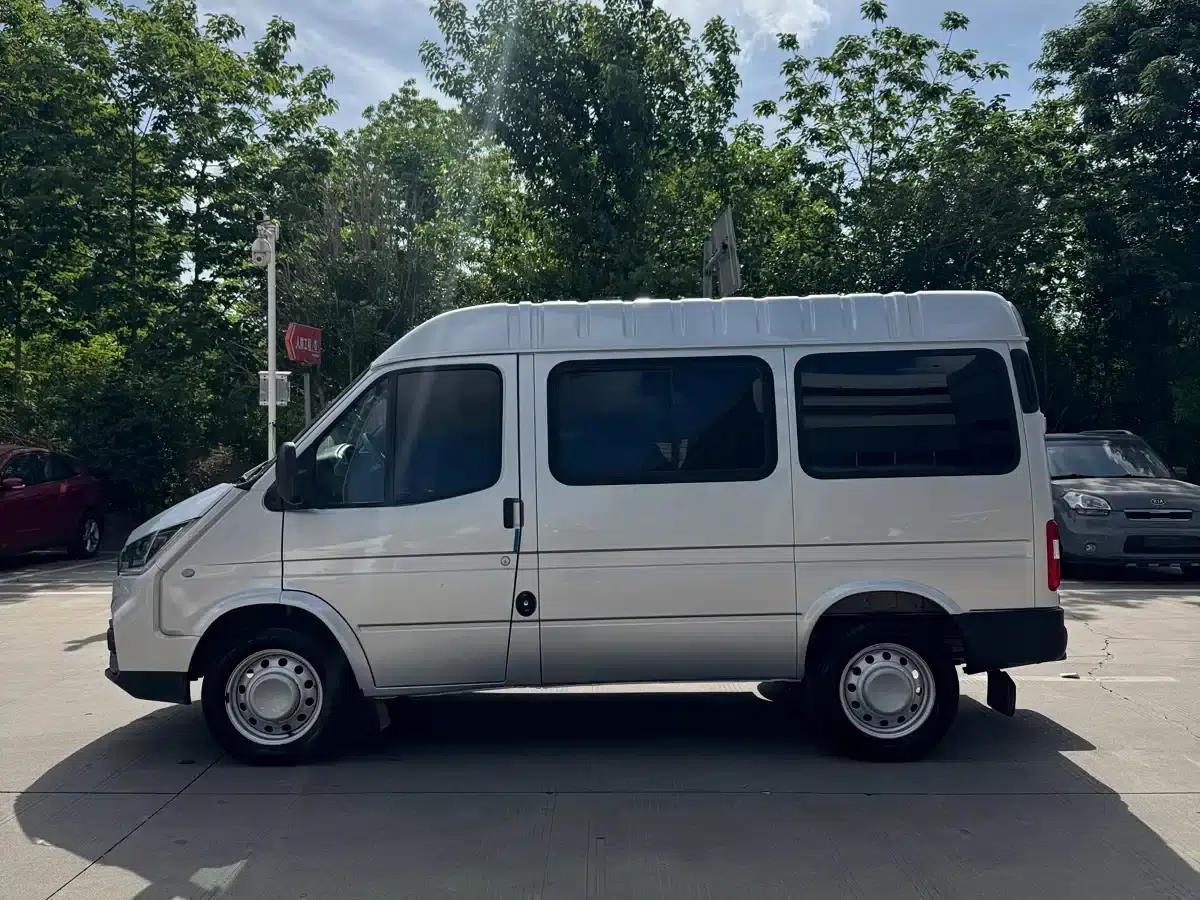 Teshun 2021 2.8T Space King Standard Short Wheelbase Mid-High Roof 6-Seater Diesel National VI JX493 — миниатюра 3