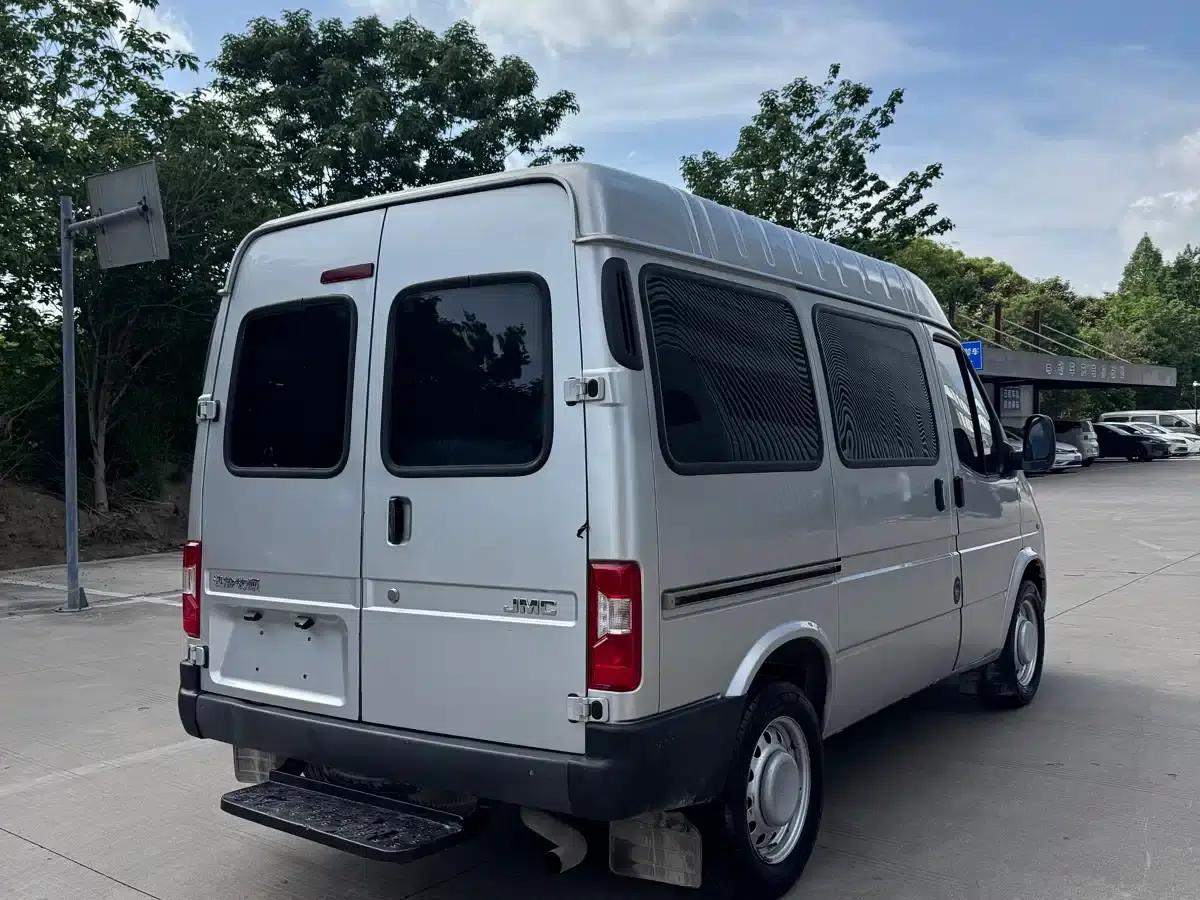 Teshun 2021 2.8T Space King Standard Short Wheelbase Mid-High Roof 6-Seater Diesel National VI JX493 — миниатюра 4