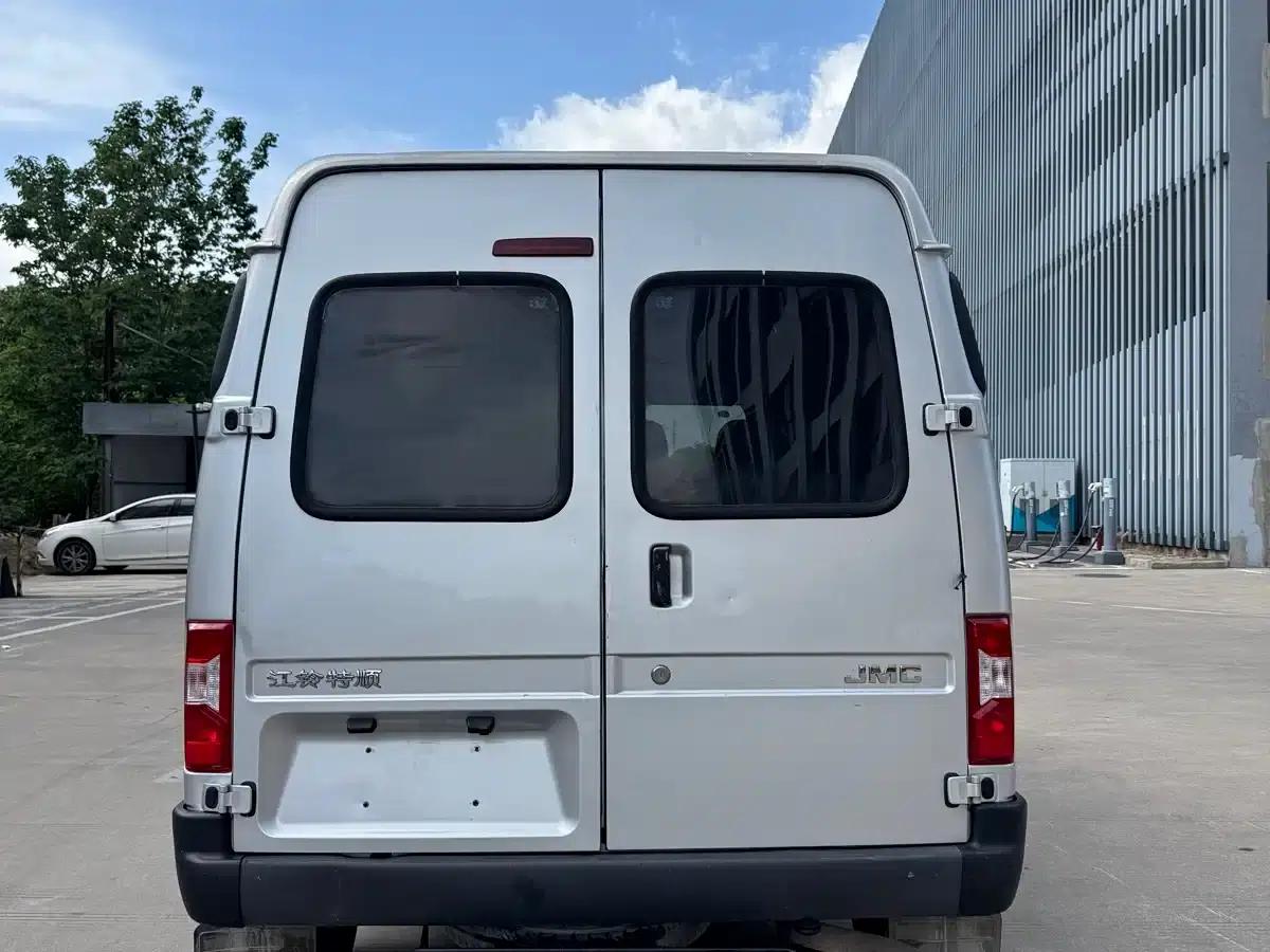 Teshun 2021 2.8T Space King Standard Short Wheelbase Mid-High Roof 6-Seater Diesel National VI JX493 — миниатюра 5