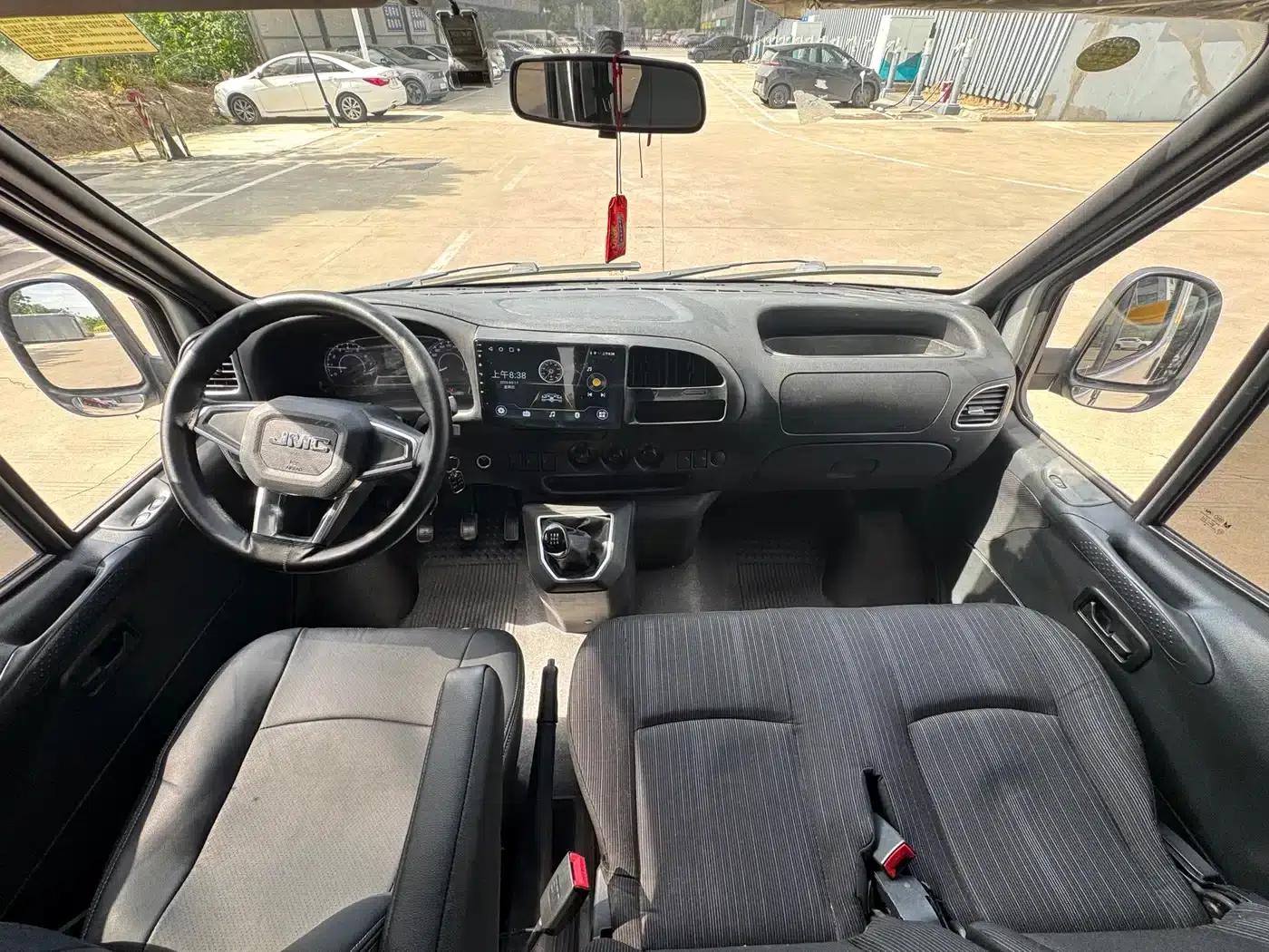 Teshun 2021 2.8T Space King Standard Short Wheelbase Mid-High Roof 6-Seater Diesel National VI JX493 — миниатюра 7