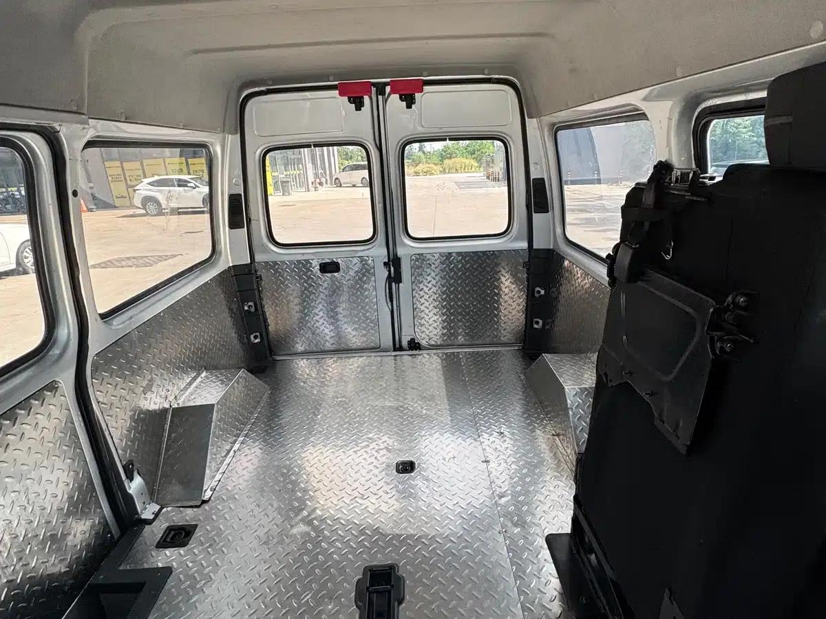 Teshun 2021 2.8T Space King Standard Short Wheelbase Mid-High Roof 6-Seater Diesel National VI JX493 — миниатюра 10