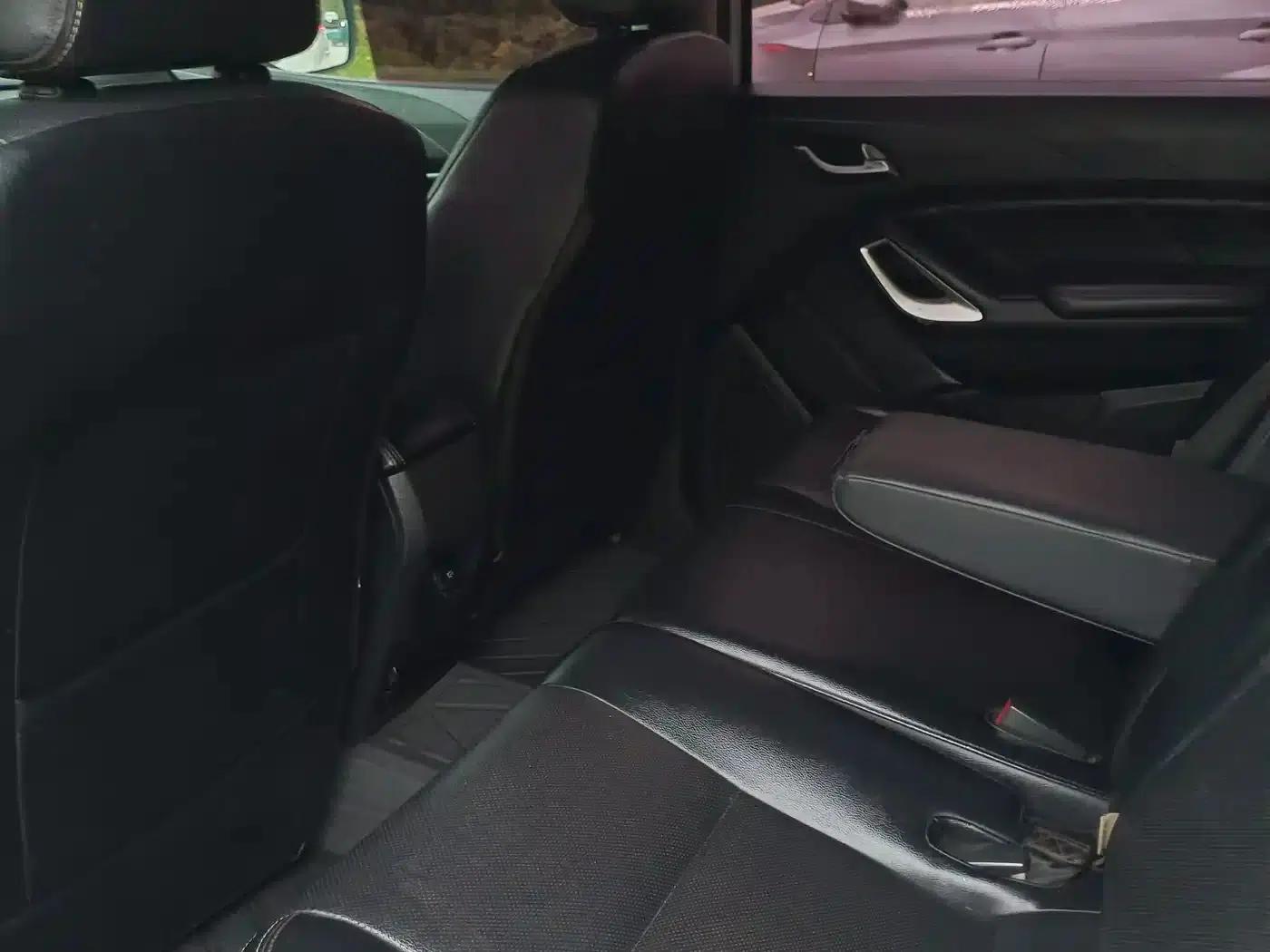 Yusheng S350 2016 2.0T Automatic 4WD Gasoline Luxury 5-Seater — миниатюра 3