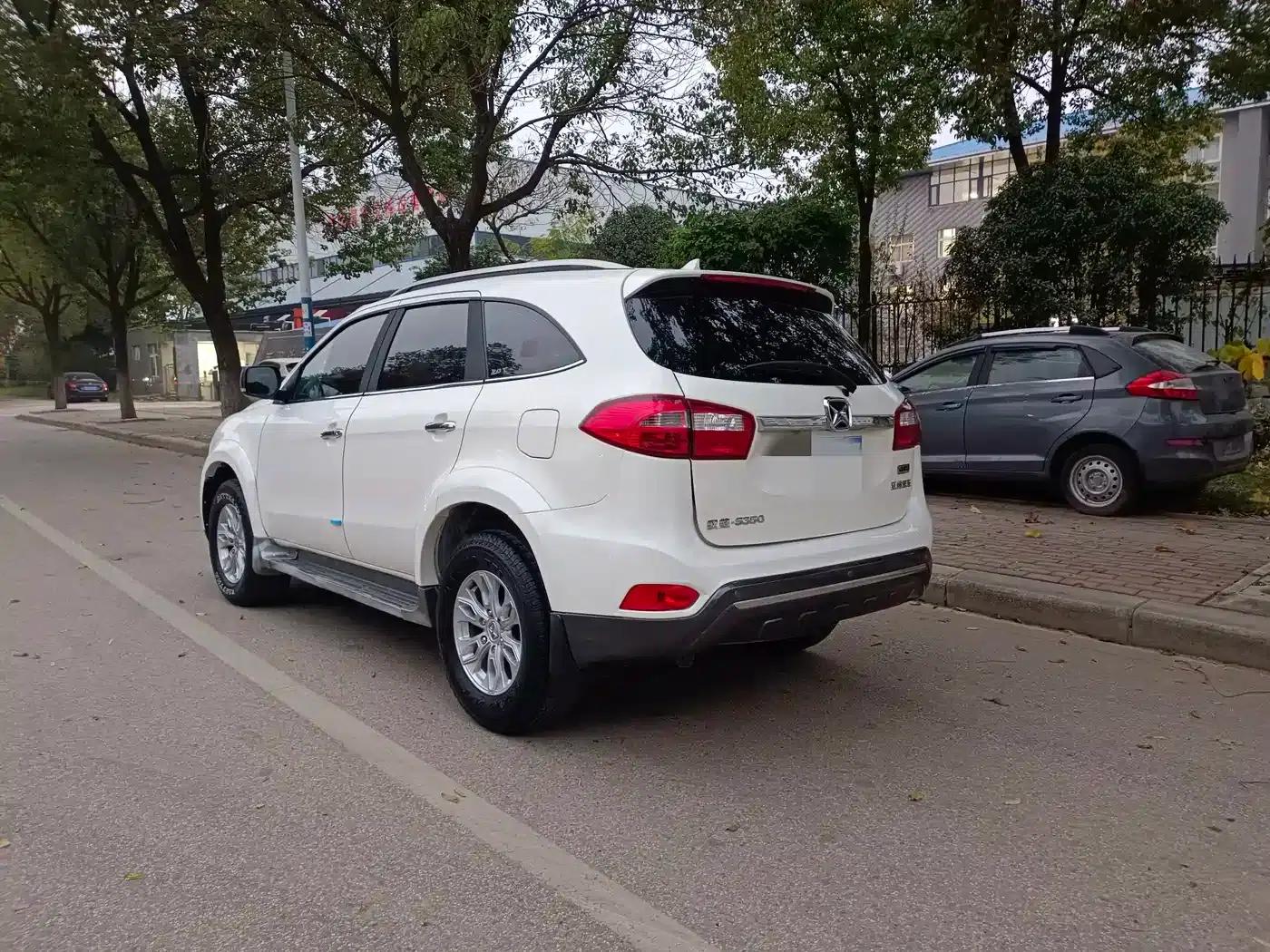 Yusheng S350 2016 2.0T Automatic 4WD Gasoline Luxury 5-Seater — миниатюра 9