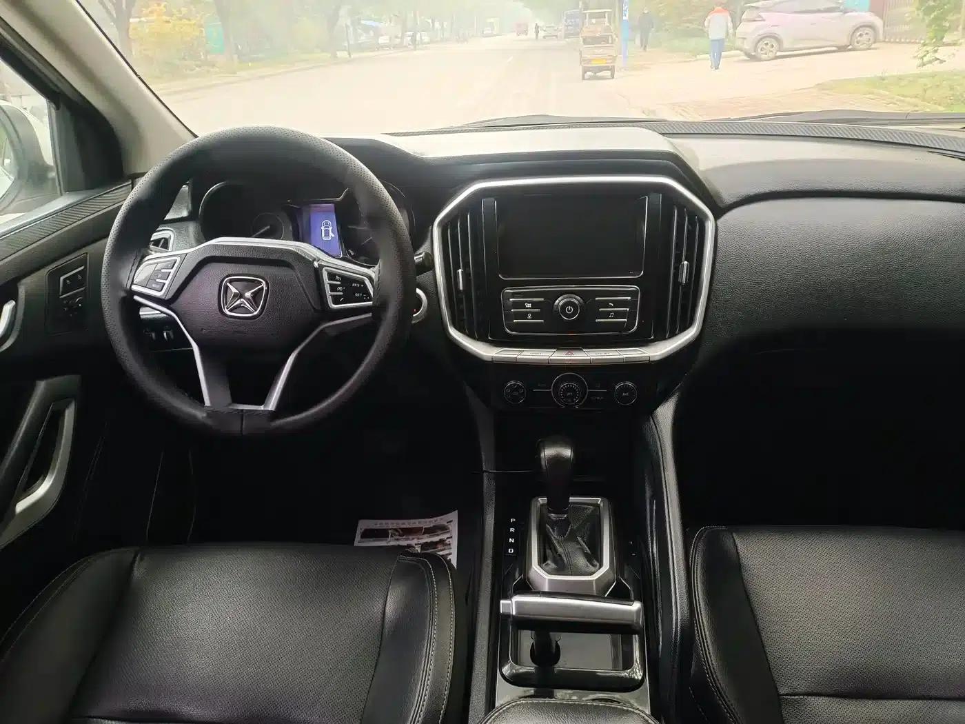Yusheng S350 2016 2.0T Automatic 4WD Gasoline Luxury 5-Seater — миниатюра 4