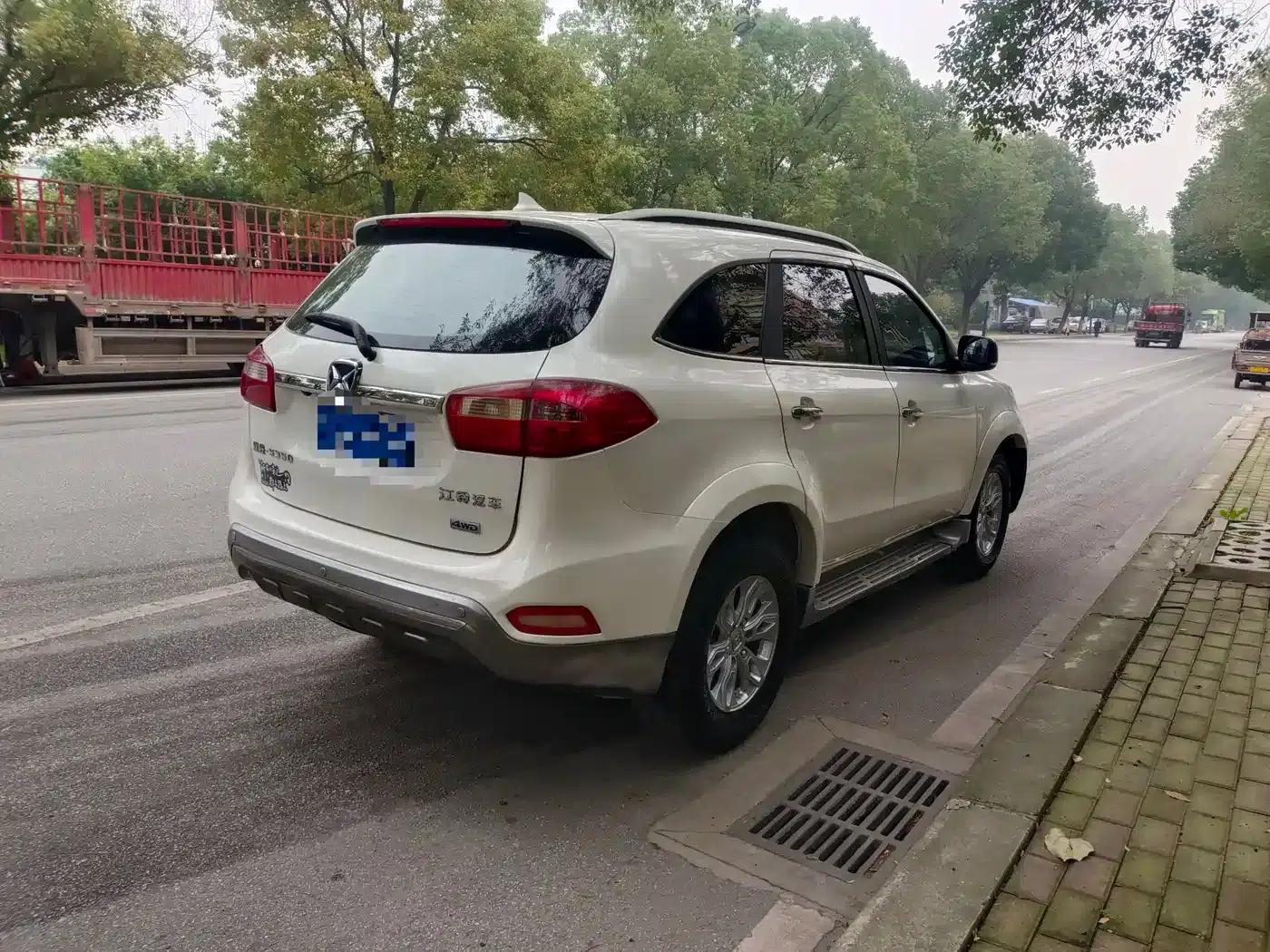Yusheng S350 2016 2.0T Automatic 4WD Gasoline Luxury 5-Seater — миниатюра 9
