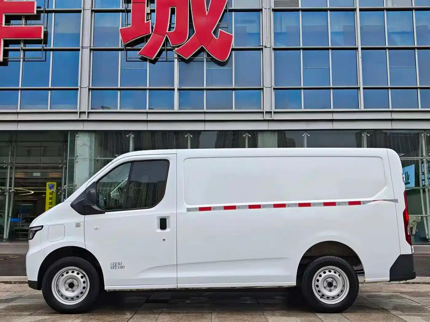 E-Fushun 2025 Model, Blind Window Version, 41.86kWh, Short Wheelbase, Low Roof, 3.0 Ton — миниатюра 11