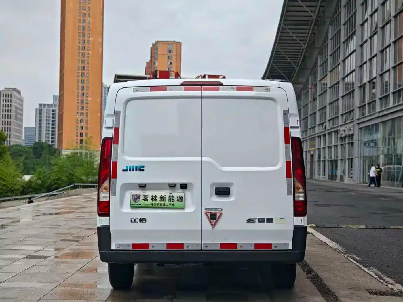 E-Fushun 2025 Model, Blind Window Version, 41.86kWh, Short Wheelbase, Low Roof, 3.0 Ton — миниатюра 5