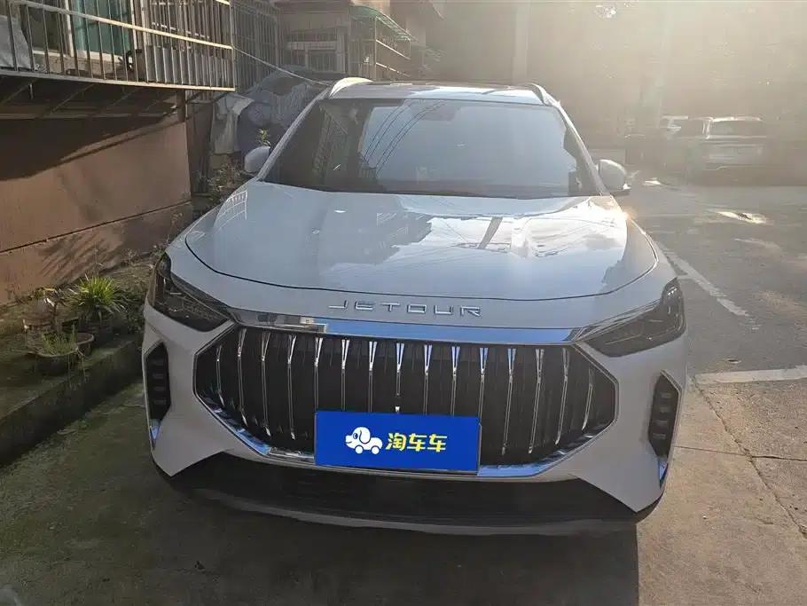 Jetour X70 PLUS 2023 1.5T DCT Warrior PLUS 7-seater — миниатюра 2