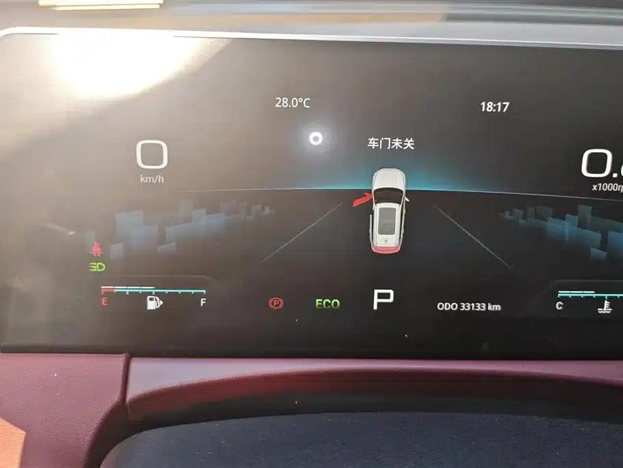 Jetour X70 PLUS 2023 1.5T DCT Warrior PLUS 7-seater — миниатюра 14