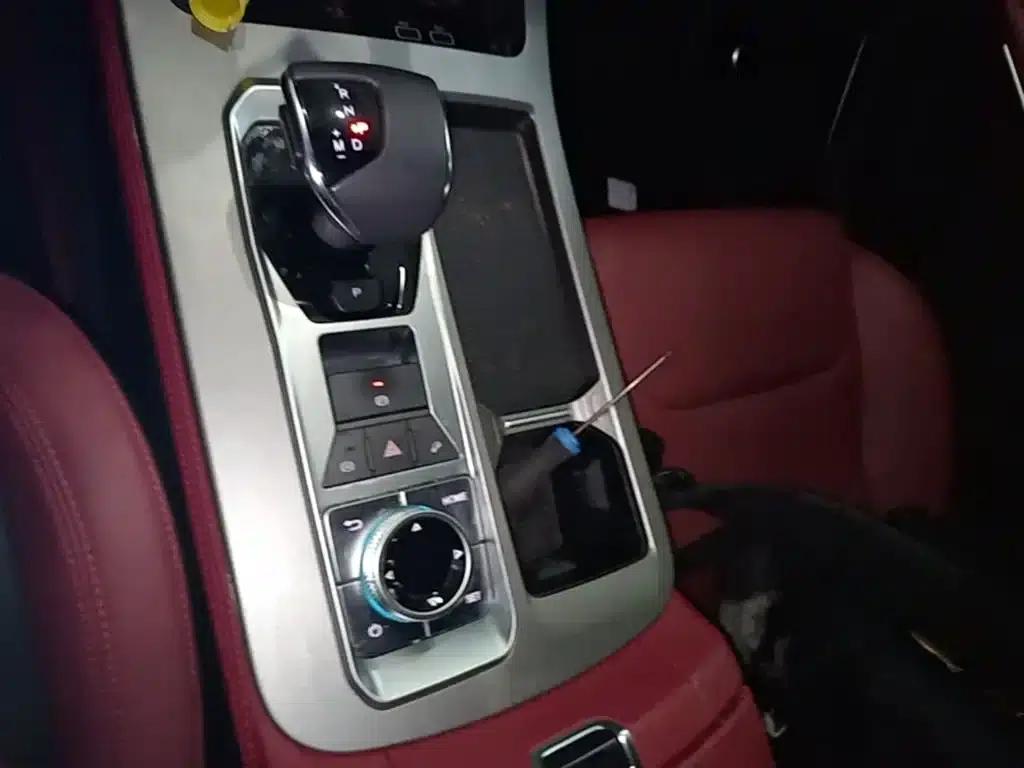 Jetour X70 PLUS 2023 1.5T DCT Self-Reliant PRO 7-Seater — миниатюра 14
