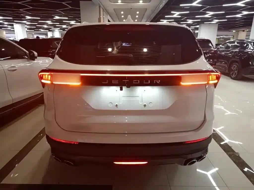 Jetour X70 PLUS 2023 1.5T DCT Self-Reliant PRO 7-Seater — миниатюра 6