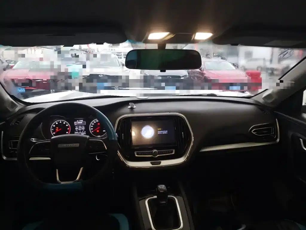 Jetour X70M 2020 Facelift 1.5T Manual Travel Companion 5-Seater — миниатюра 6