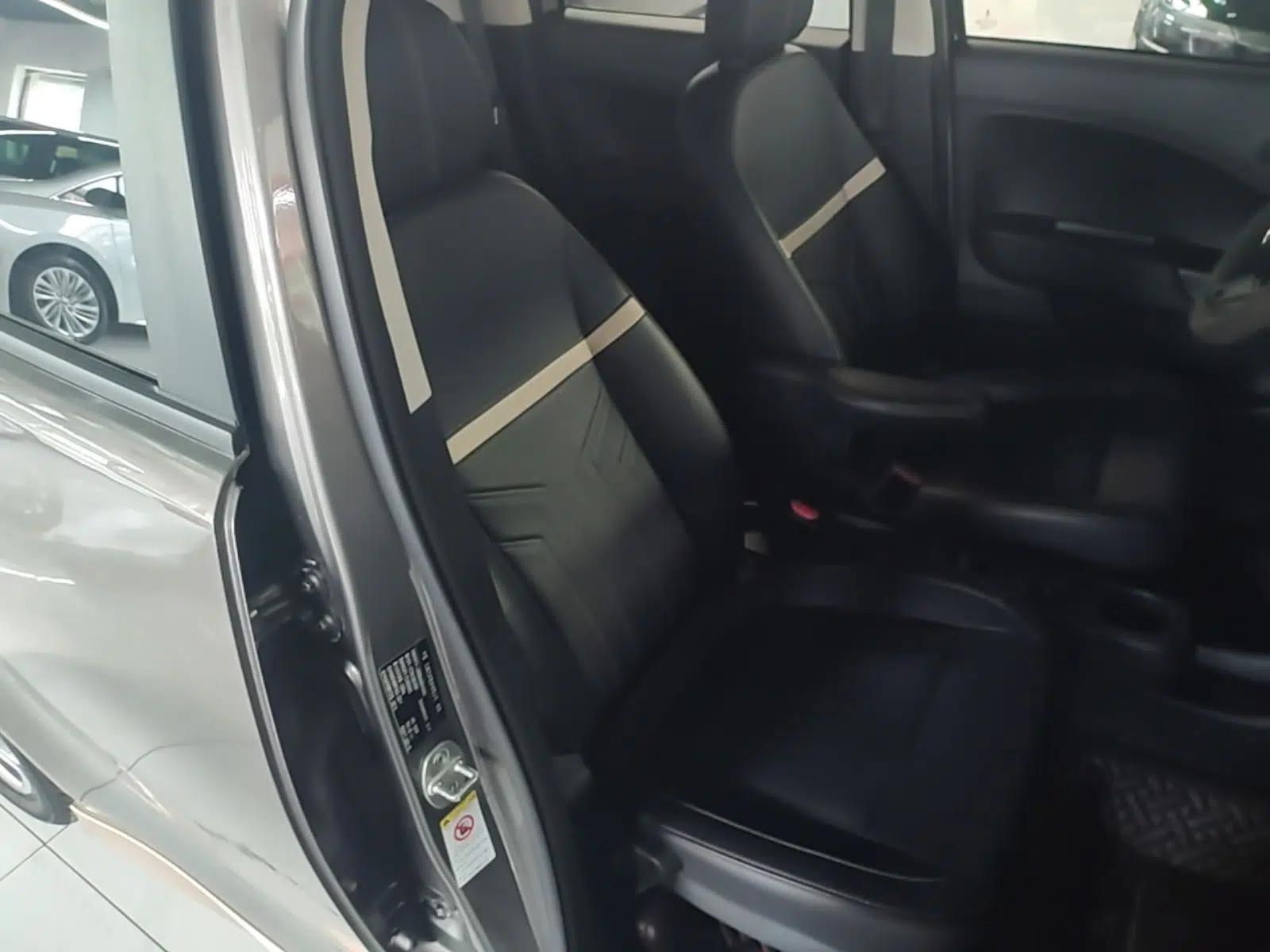ORA White Cat 2022 Xiaoyue Mao Edition 360 km Luxury Model Lithium NMC — миниатюра 23
