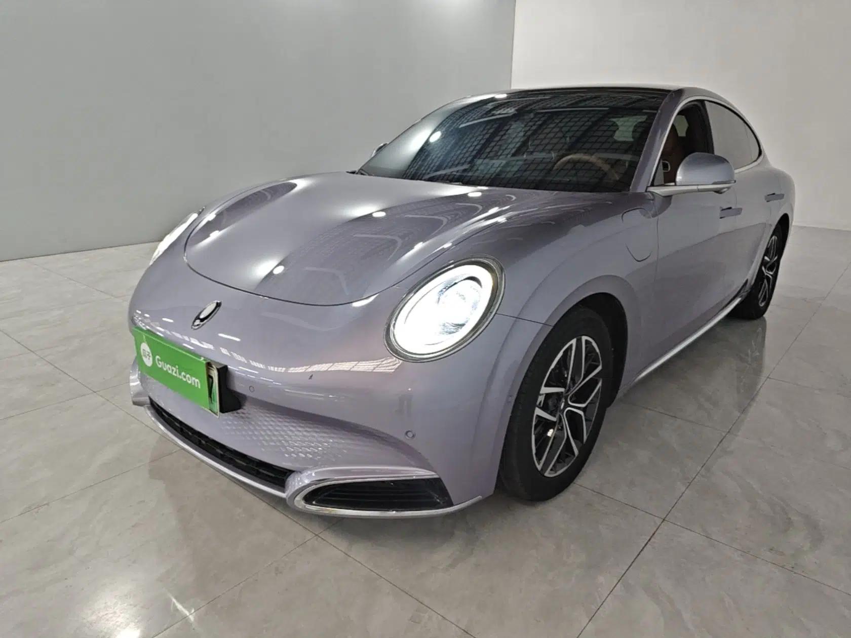 ORA Lightning Cat 2022 555 km Luxury Edition — миниатюра 1