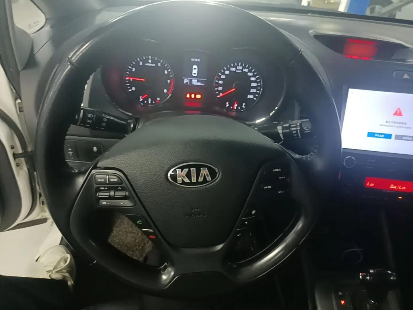 Kia K3 2015 1.6L Automatic DLX — миниатюра 14