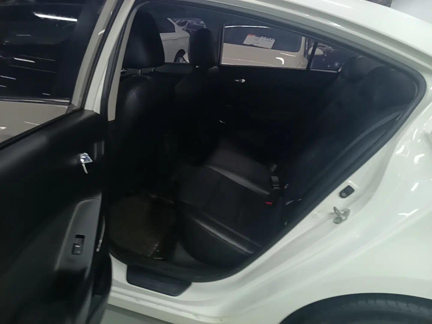 Kia K3 2015 1.6L Automatic DLX — миниатюра 20