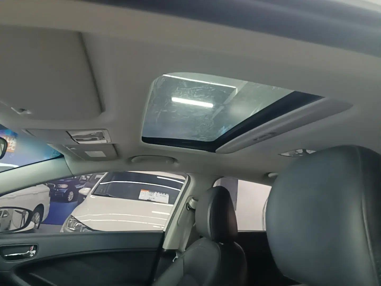 Kia K3 2015 1.6L Automatic DLX — миниатюра 21