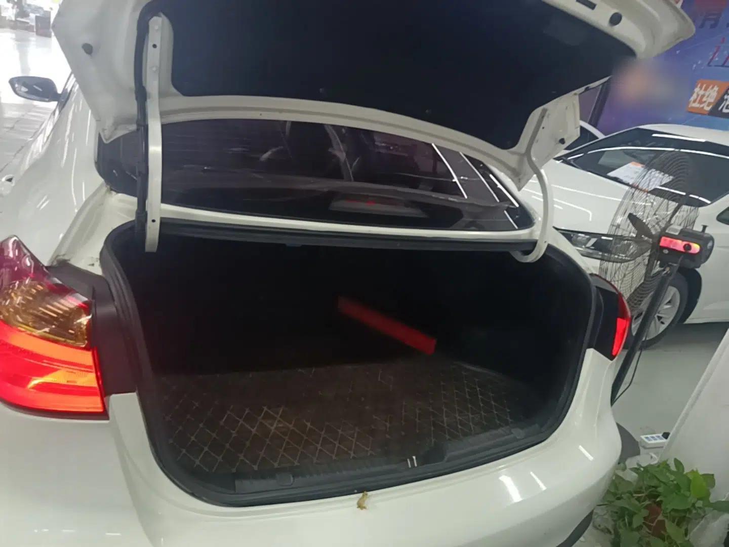 Kia K3 2015 1.6L Automatic DLX — миниатюра 22