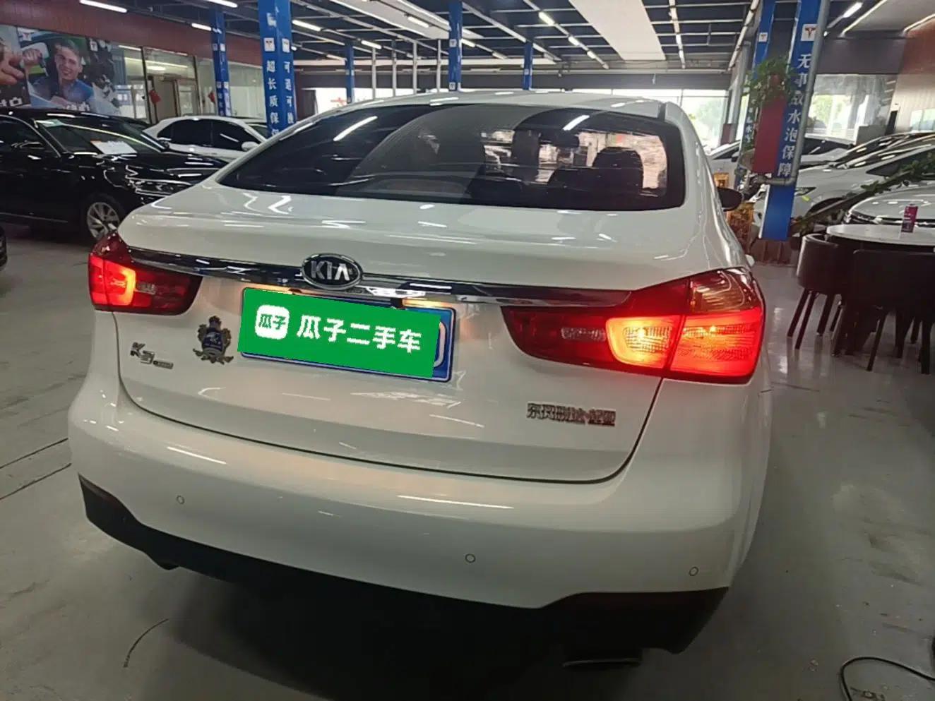 Kia K3 2015 1.6L Automatic DLX — миниатюра 5