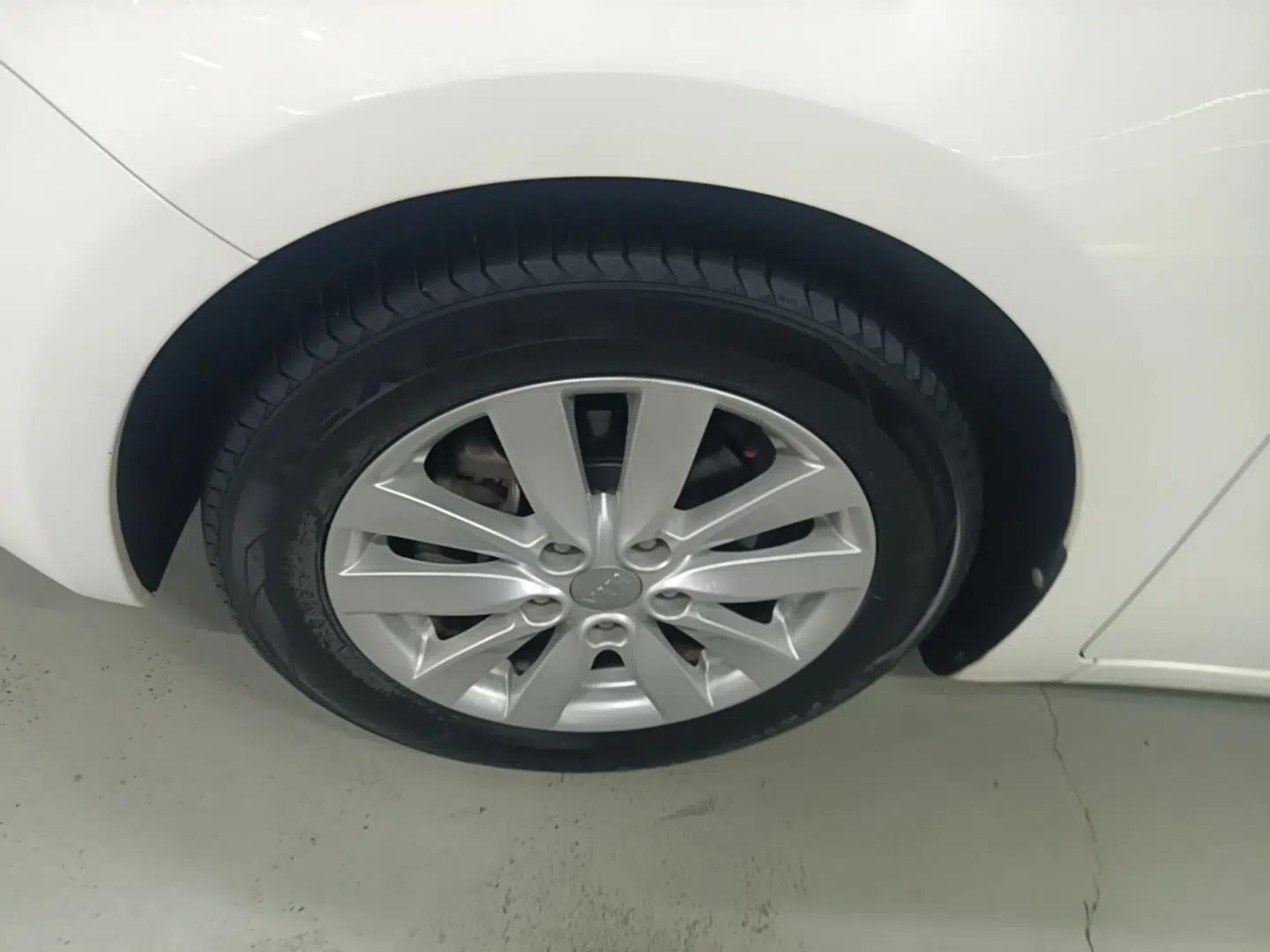 Kia K3 2015 1.6L Automatic DLX — миниатюра 8