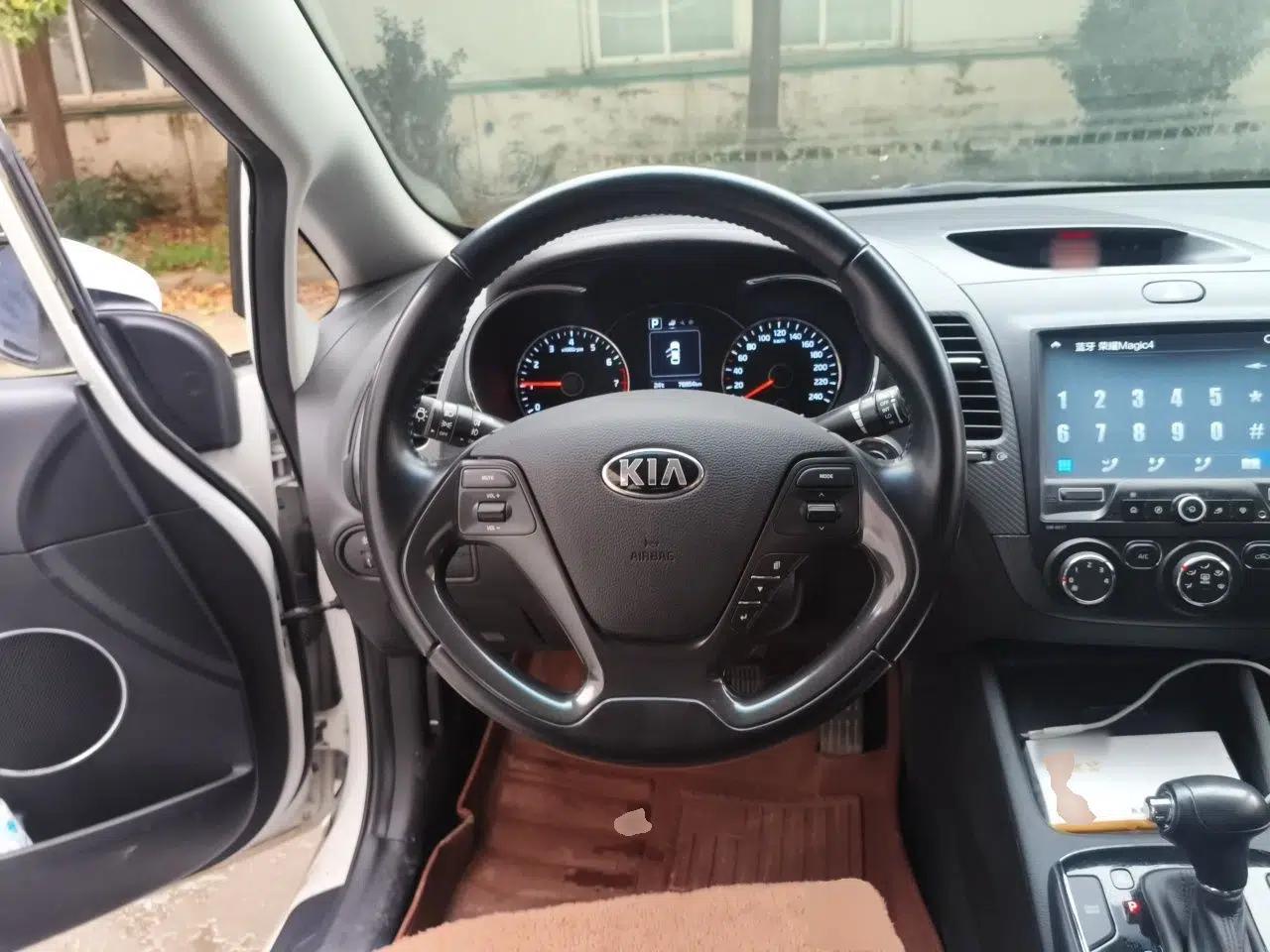 Kia K3 2016 1.6L Automatic GLS — миниатюра 11