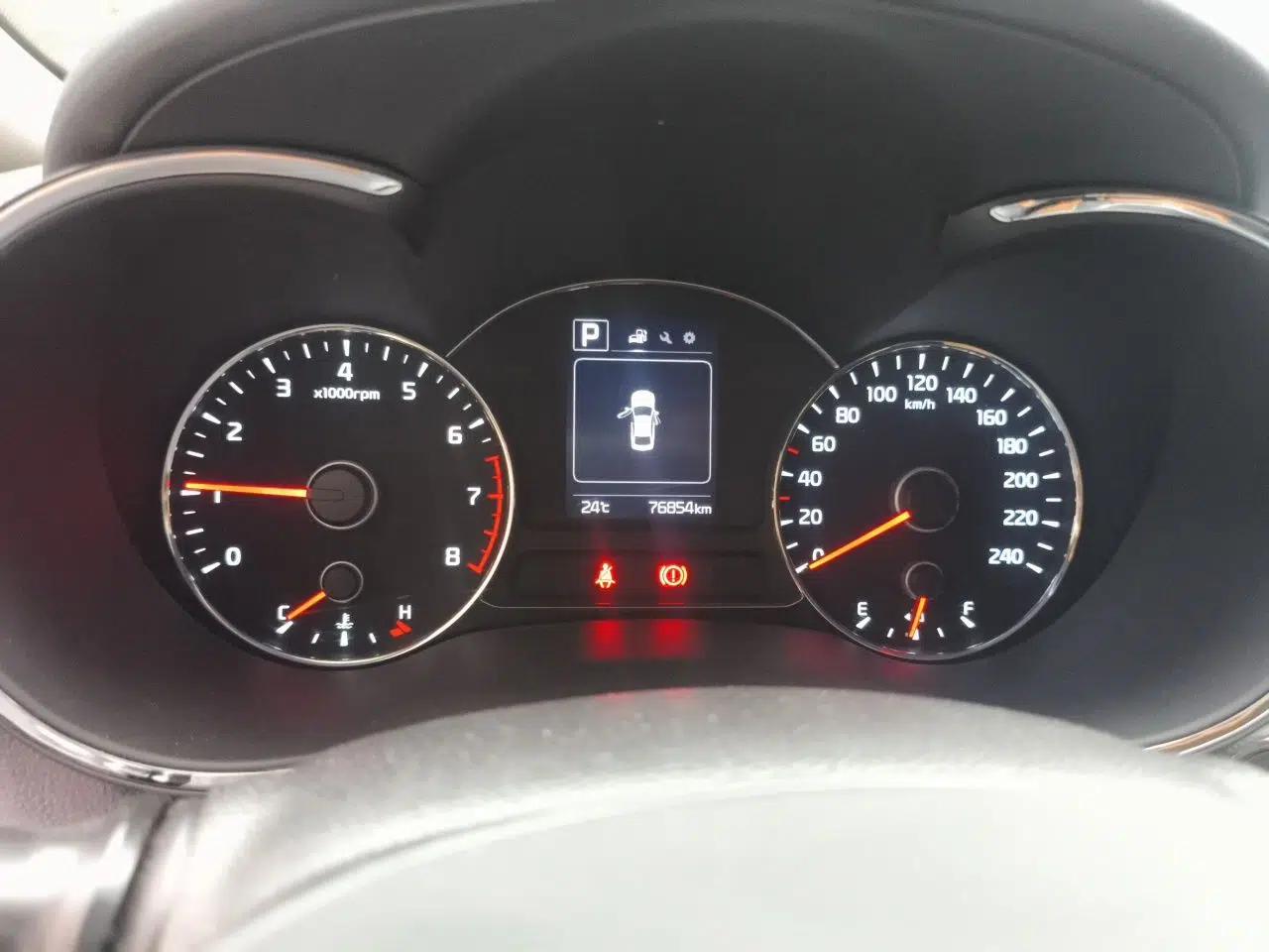 Kia K3 2016 1.6L Automatic GLS — миниатюра 12