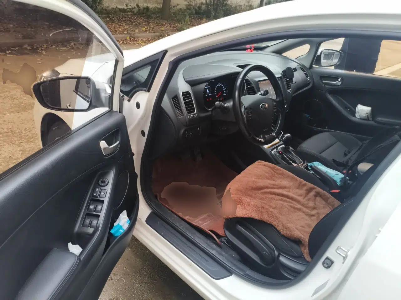 Kia K3 2016 1.6L Automatic GLS — миниатюра 17