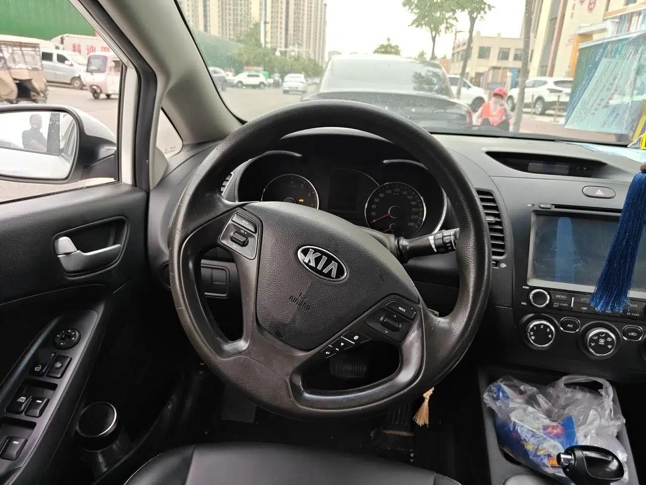 Kia K3 2013 1.6L Automatic GL — миниатюра 11