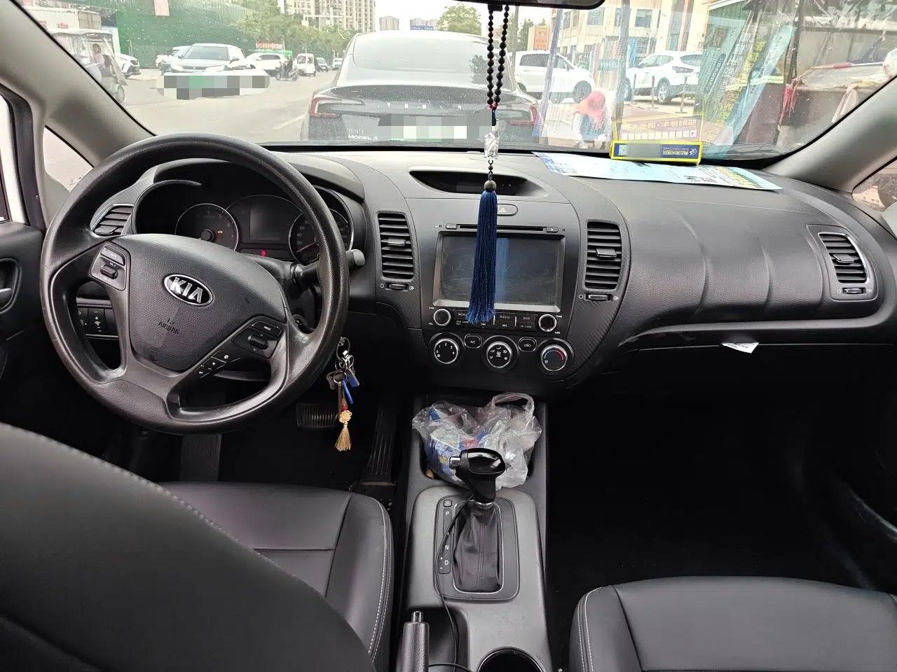 Kia K3 2013 1.6L Automatic GL — миниатюра 10