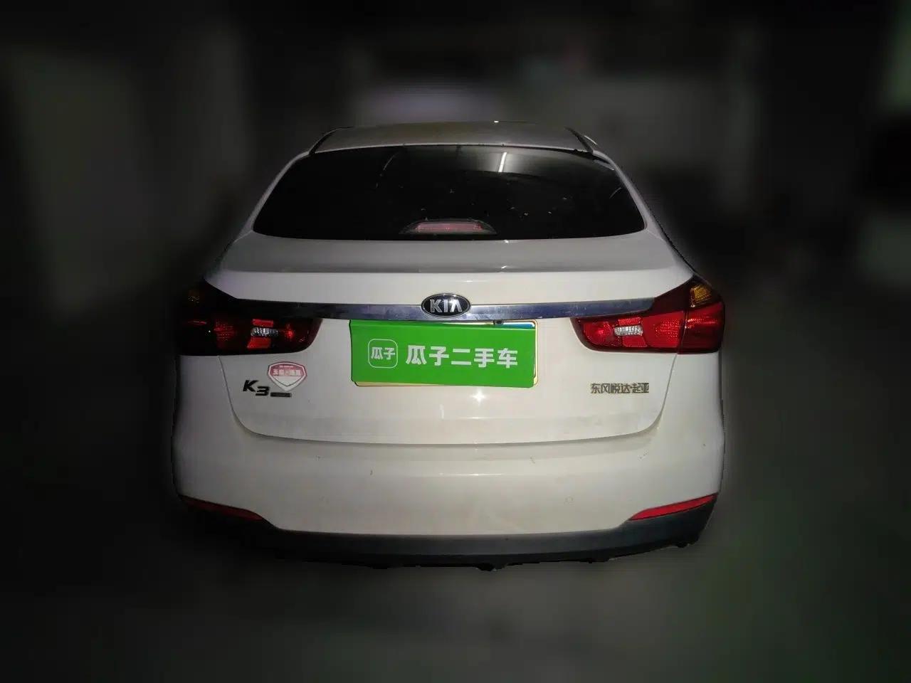 Kia K3 2015 1.6L Manual GLS — миниатюра 5