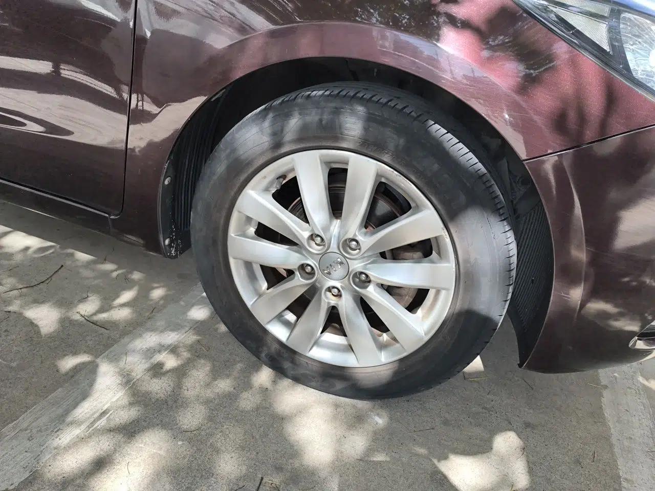 Kia K3 2015 1.6L Manual GLS — миниатюра 8