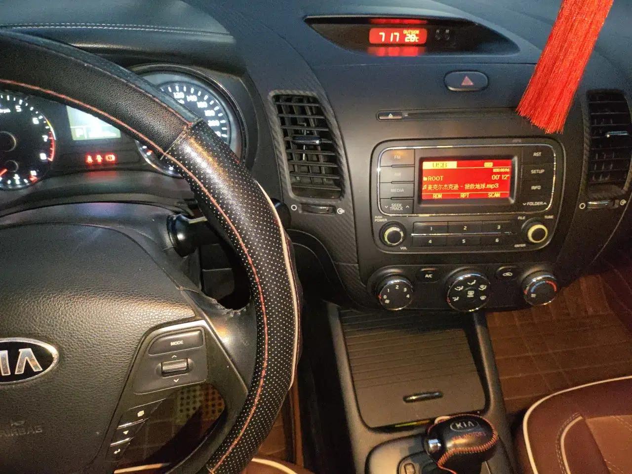 Kia K3 2013 1.6L Automatic GLS — миниатюра 14