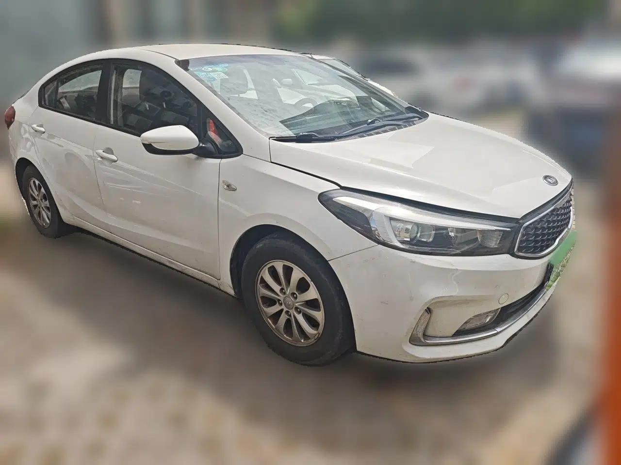Kia K3 2016 1.6L Manual GL — миниатюра 3