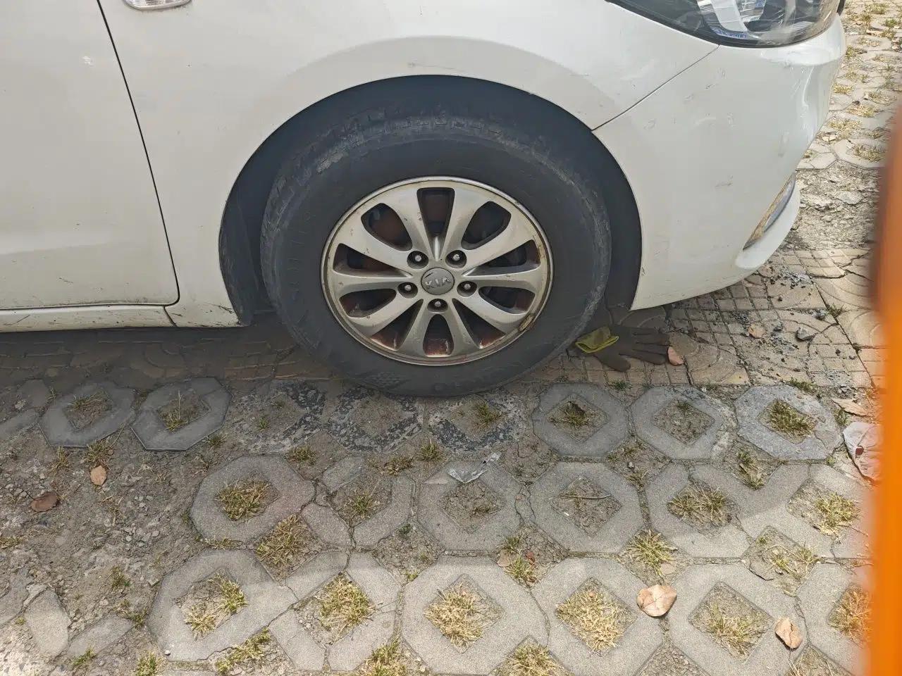 Kia K3 2016 1.6L Manual GL — миниатюра 8