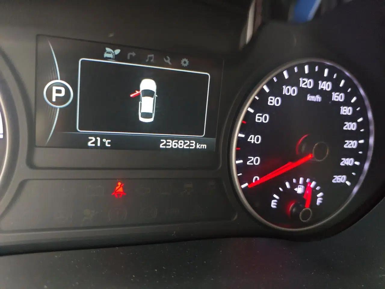 Kia K5 2016 2.0L Hybrid GLS — миниатюра 13