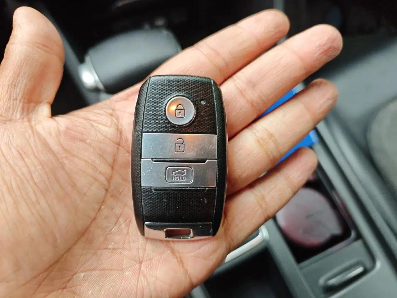 Kia K5 2016 2.0L Hybrid GLS — миниатюра 9