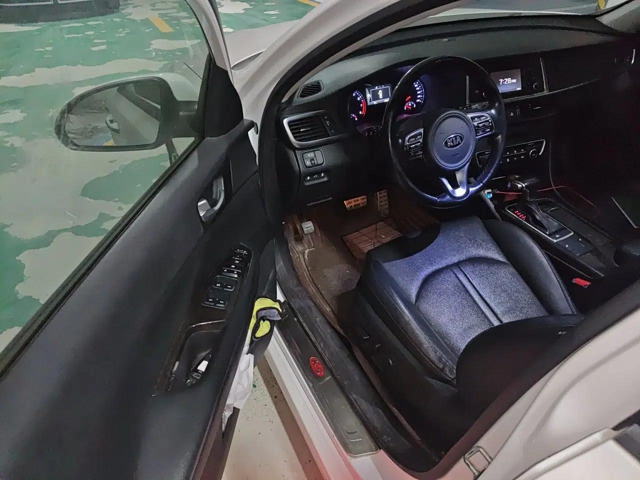 Kia K5 2016 2.0L Automatic LUX — миниатюра 17