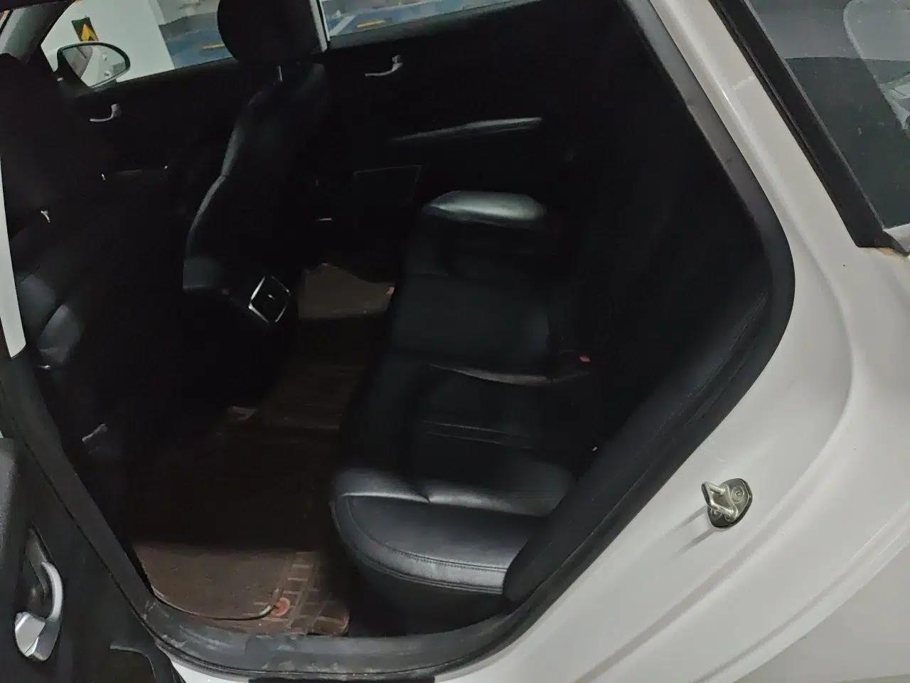 Kia K5 2016 2.0L Automatic LUX — миниатюра 18