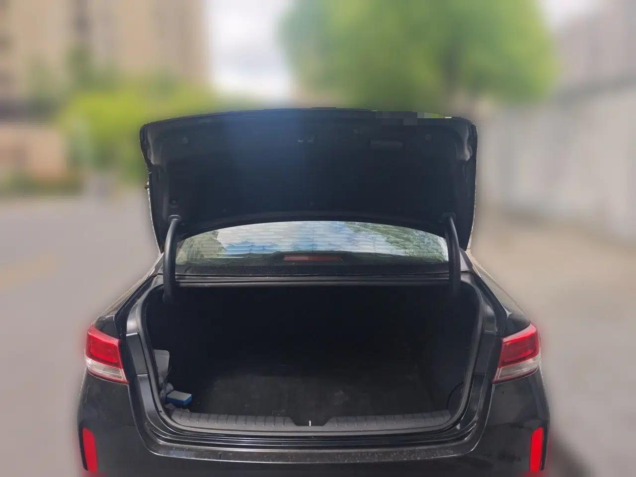 Kia K5 2016 2.0L Hybrid GLS — миниатюра 20