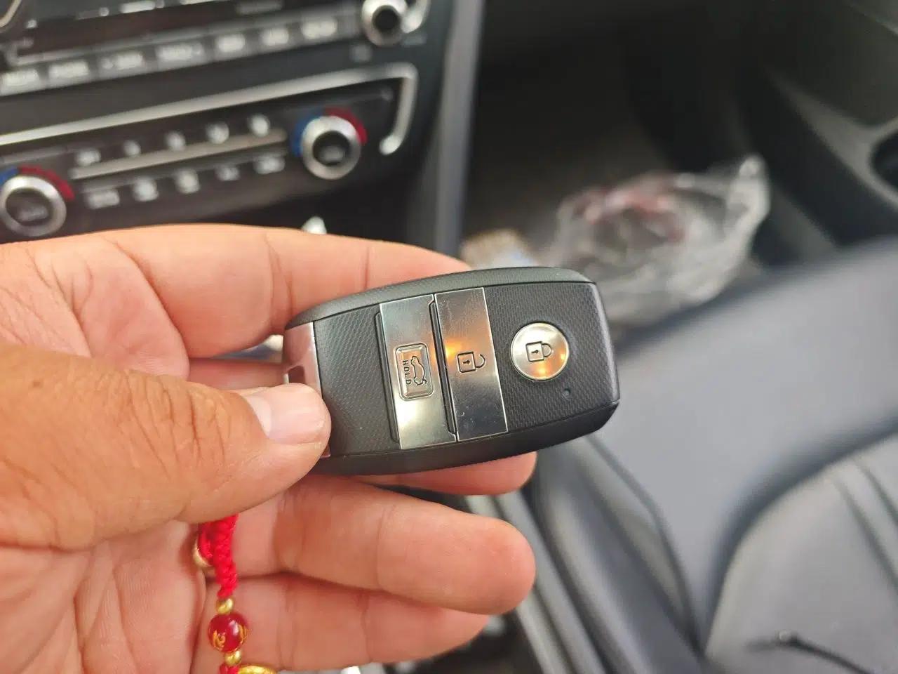 Kia K5 2016 2.0L Hybrid GLS — миниатюра 9