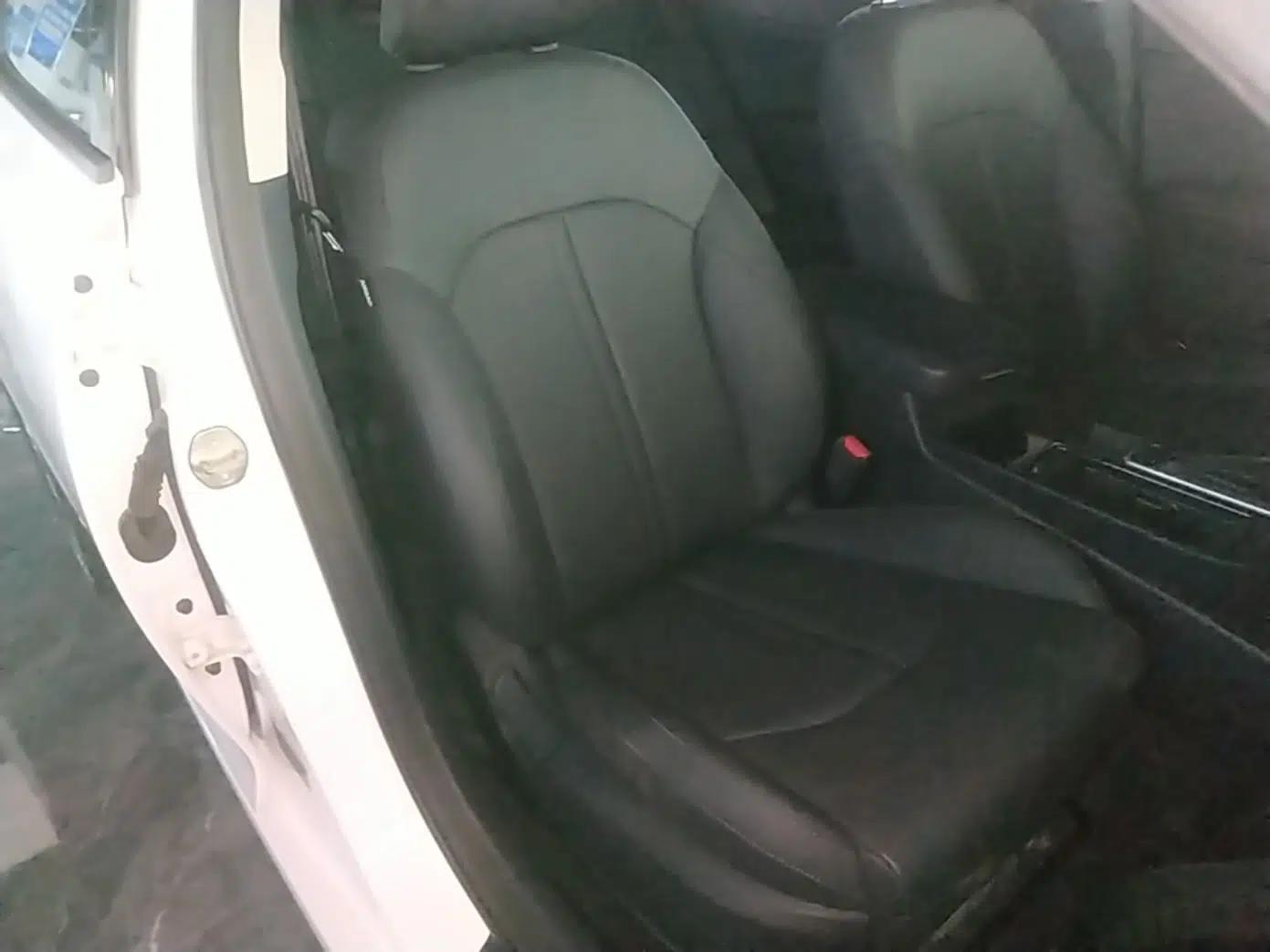 Kia K5 2016 1.6T Automatic LUX — миниатюра 23