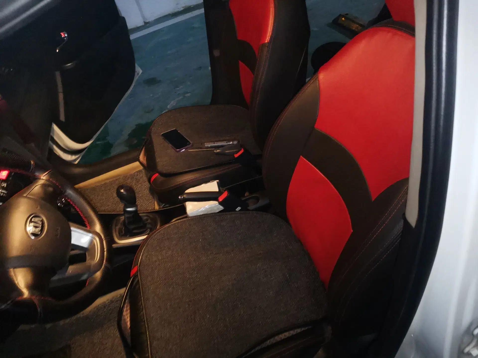 Kia K2 2012 Sedan 1.4L MT GLS Commemorative Edition — миниатюра 16