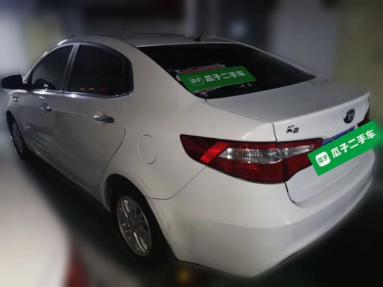 Kia K2 2012 Sedan 1.4L MT GLS Commemorative Edition — миниатюра 4