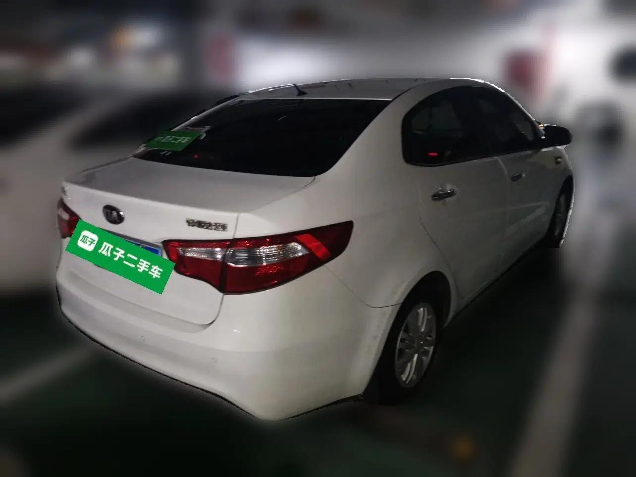 Kia K2 2012 Sedan 1.4L MT GLS Commemorative Edition — миниатюра 6