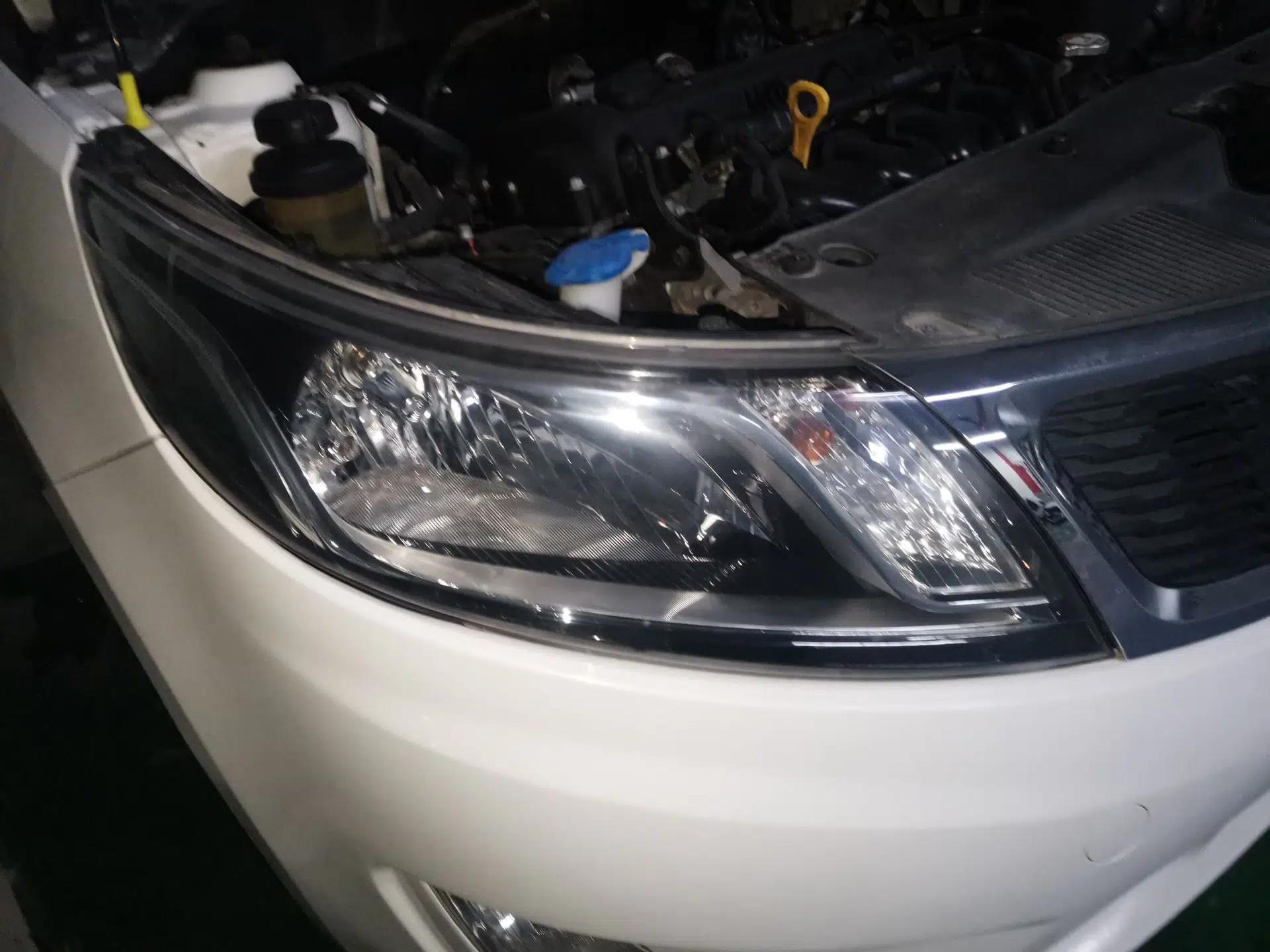 Kia K2 2012 Sedan 1.4L MT GLS Commemorative Edition — миниатюра 7