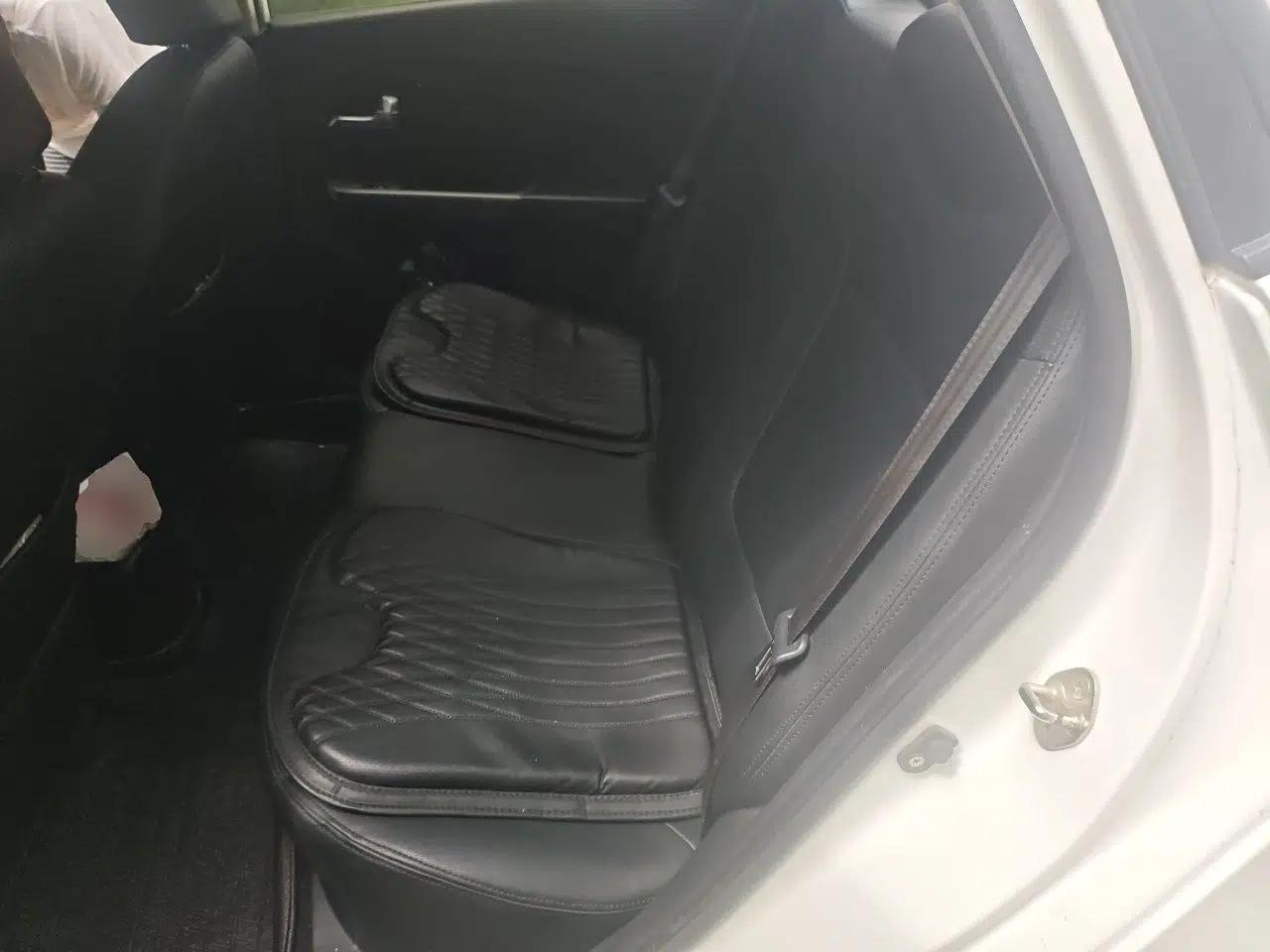 Kia K2 2015 Sedan 1.4L MT TOP — миниатюра 18