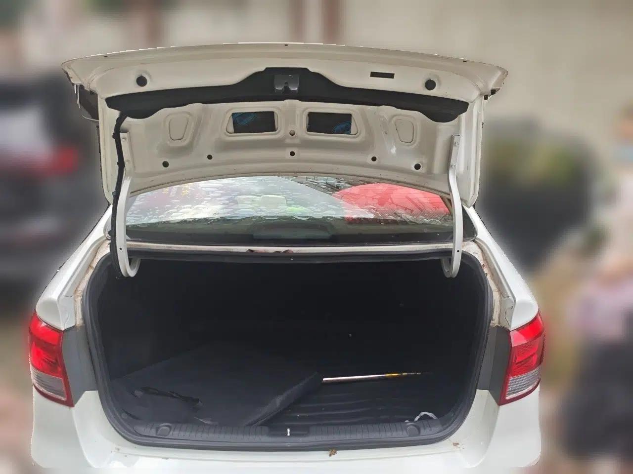 Kia K2 2015 Sedan 1.4L MT TOP — миниатюра 20