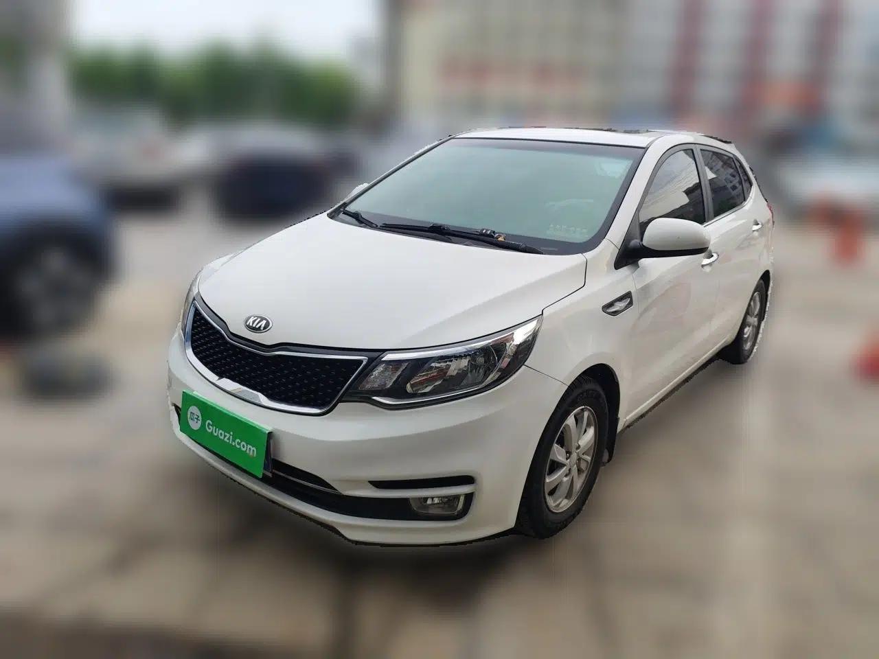 Kia K2 2015 Hatchback 1.4L MT GLS Cool Edition — миниатюра 1