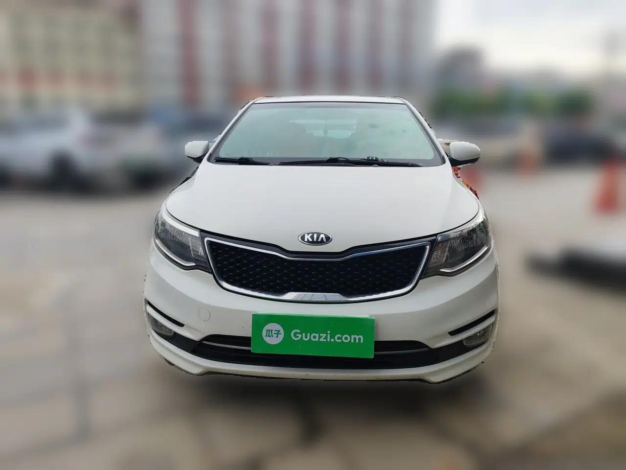 Kia K2 2015 Hatchback 1.4L MT GLS Cool Edition — миниатюра 2