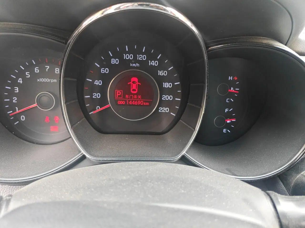 Kia K2 2011 Sedan 1.6L Automatic Transmission Premium — миниатюра 13